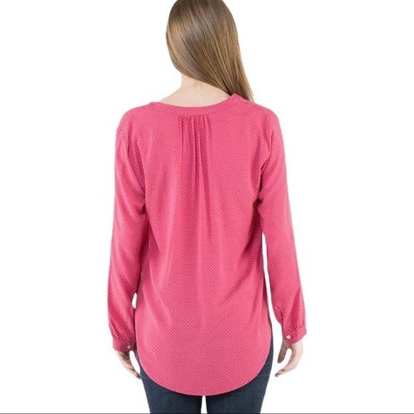 Velvet by Graham & Spencer Cranberry Pink Split Neck Long Sleeve Popover Medium - Picture 2 of 10